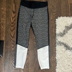 Under armour leggings great condition!!